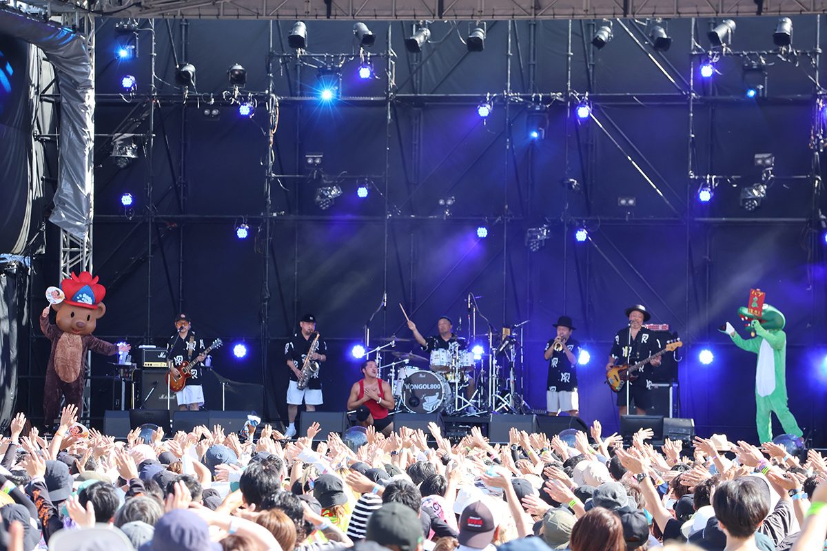 1万人が熱狂 モンパチフェス開幕 宜野湾 沖縄