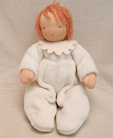 赤ちゃんサーラ - ＜公式ウォルドルフ人形＞スウェーデンひつじの詩舎