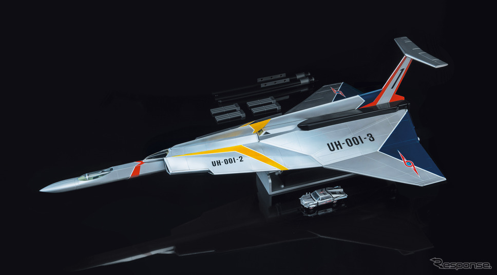 全長87.5cm！ 分離合体が可能…『ウルトラホーク1号』を組み立てる 8月