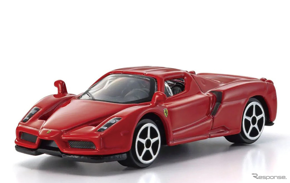 フェラーリ創業55周年記念車『エンツォ』、1/64スケールのミニカーが