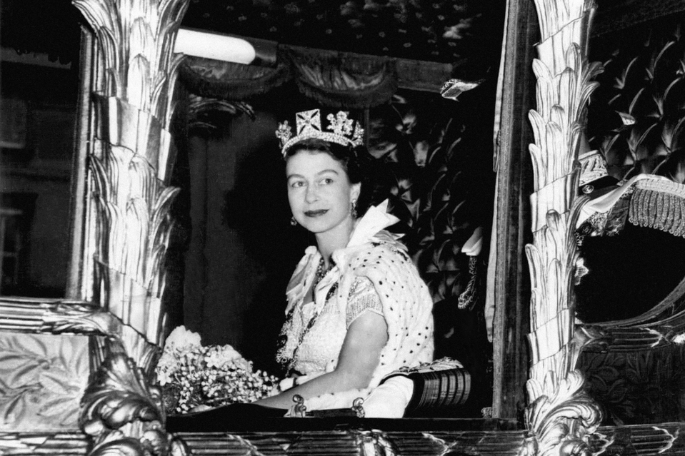 エリザベス英女王の今と60年前 - WSJ