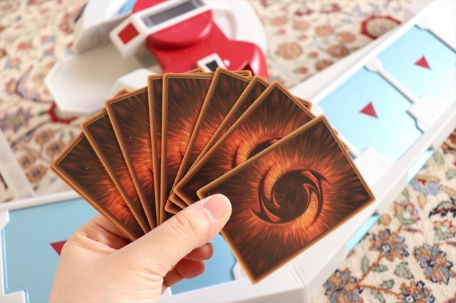 遊戯王」昂ぶる、昂ぶるぞ!! “デュエルディスク＆デッキケース付き