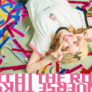 ぼっち・ざ・ろっく！」ぼっちちゃんのジャージや、きくりのスカジャン