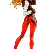 エヴァ」式波アスカ（ジャージver.）フィギュア復刻！ 全世界に向けた