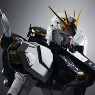 ガンダム 逆襲のシャア」RX-93 vガンダム、超高精密フィギュア登場