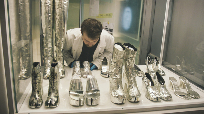 マルジェラの代名詞！足袋ブーツ誕生秘話『マルジェラが語る “マルタン