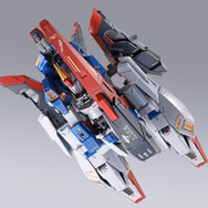 バンダイ驚異のメカニズム！ウェイブライダー形態も再現された「METAL