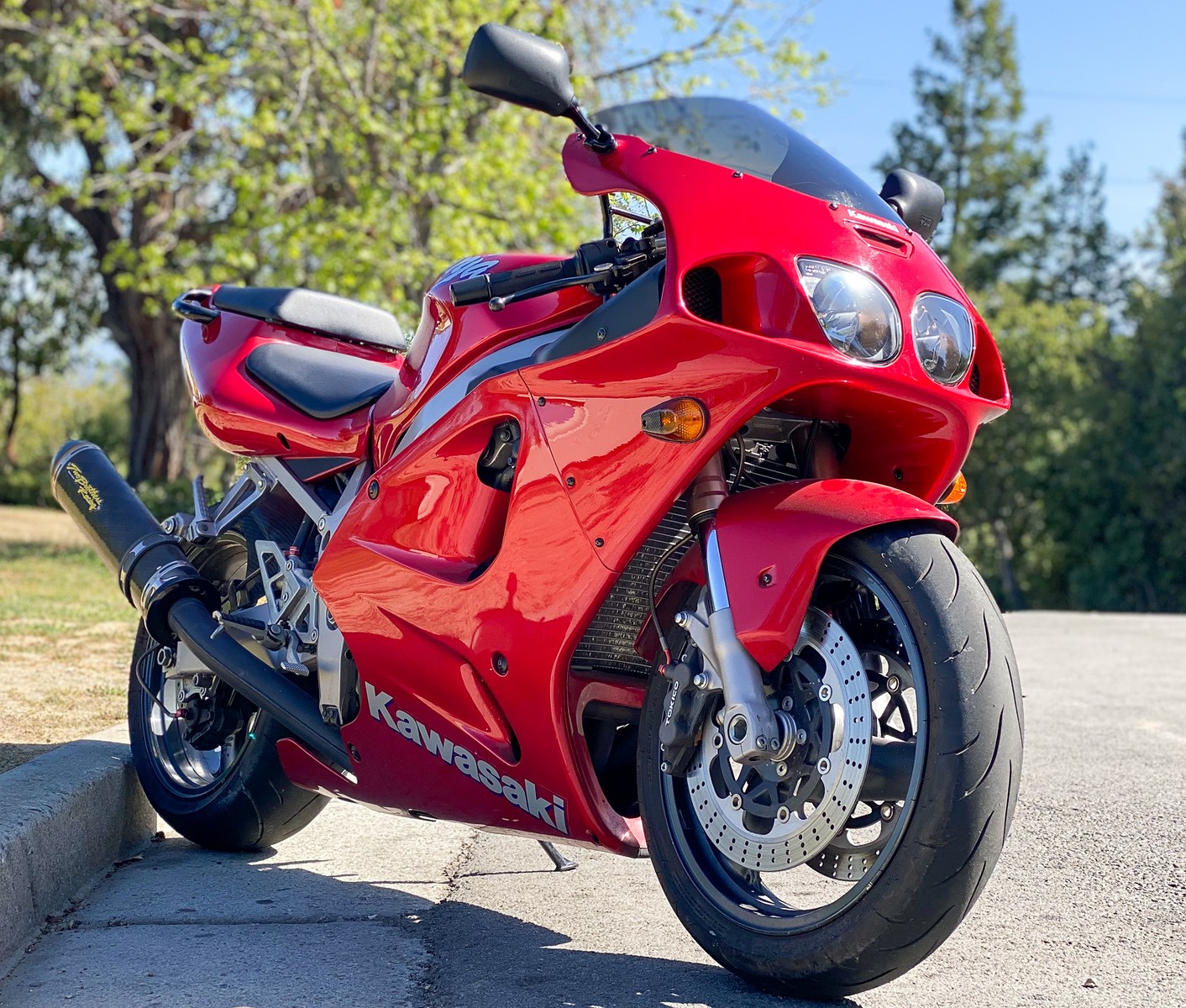 10K-Mile 1996 Kawasaki Ninja ZX-7R Is Out for CBR and Gixxer Blood