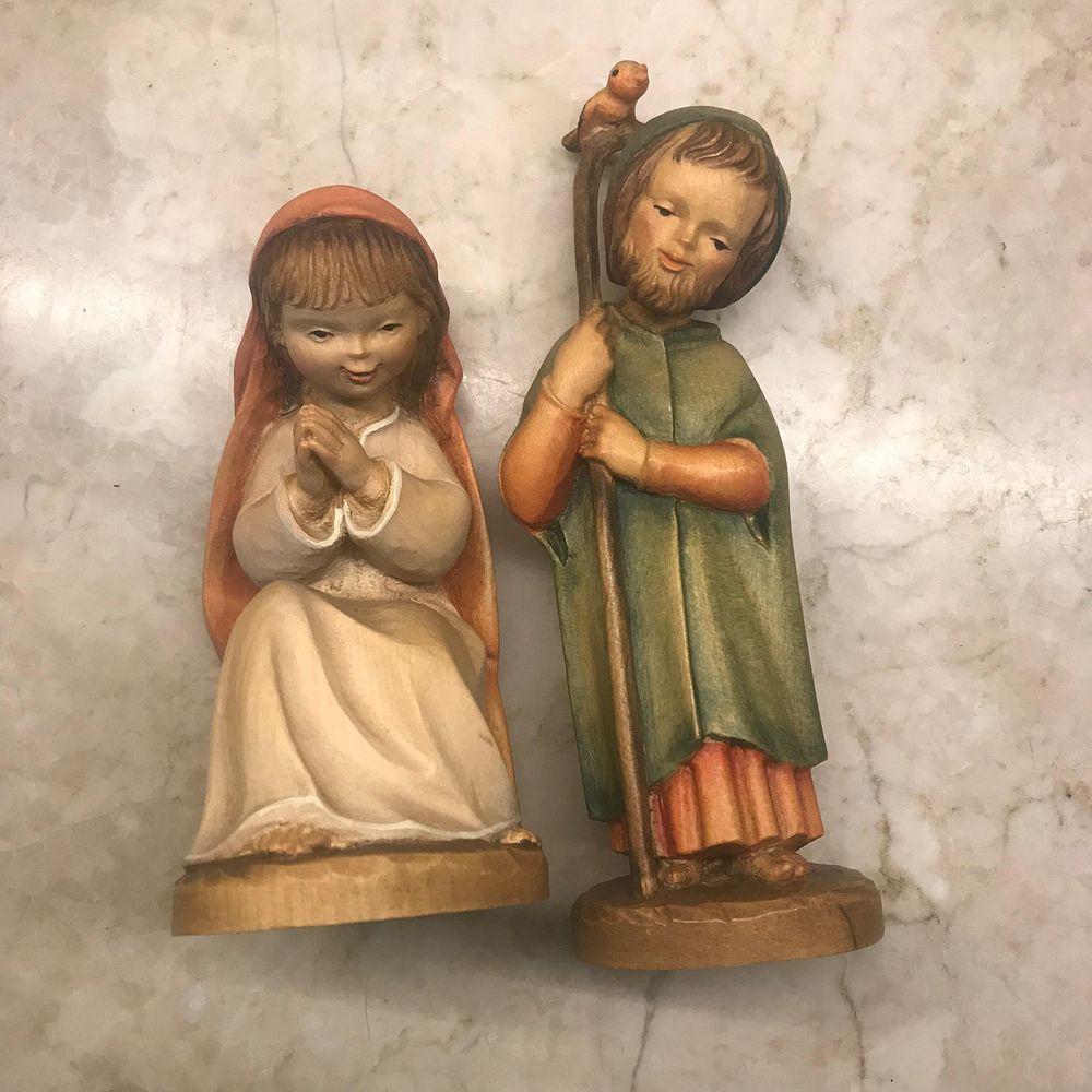 Large Anri Wooden Nativity by Juan Ferrandiz for sale from 24th