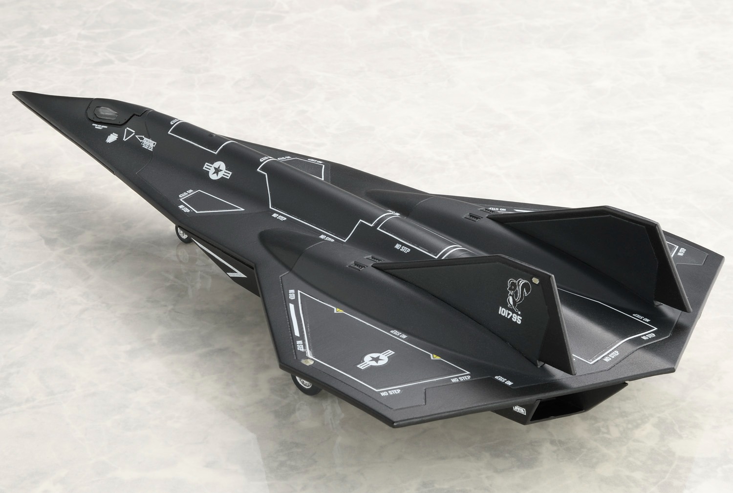 ベルファイン トップガン マーヴェリック 1/100 ダークスター｜ホビー