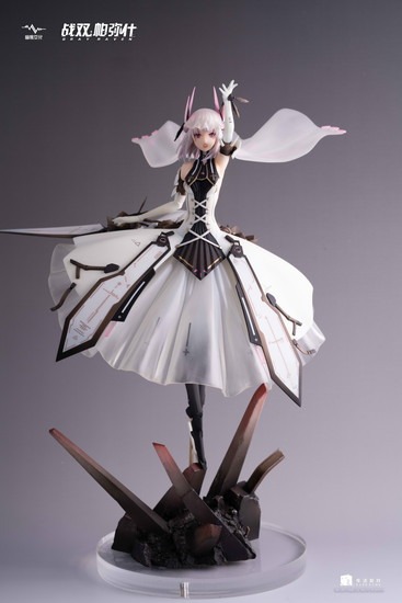 UNKNOWN MODEL パニシング：グレイレイヴン 1/7 リーフ・来光 汎用式