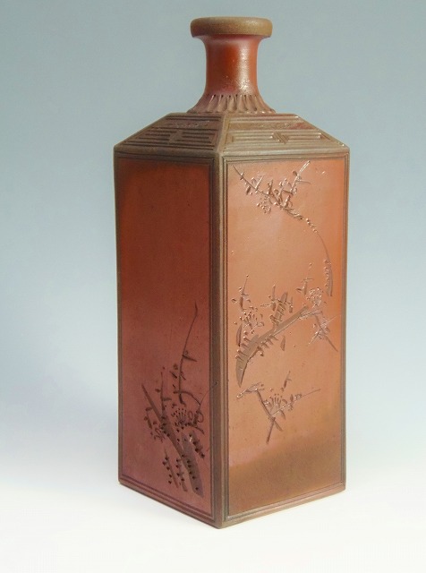 城南骨董-古備前焼 角徳利 梅模様 金重利右衛門 75代 媒陽 107