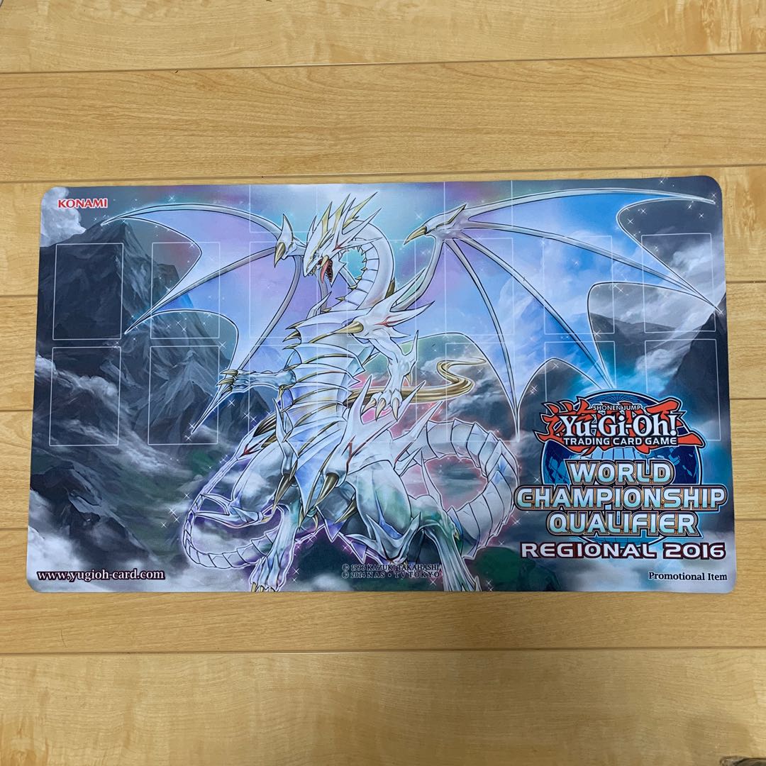遊戯王 プレイマット 青眼の精霊龍WCQ2016海外公式の通販 ディズプレイ