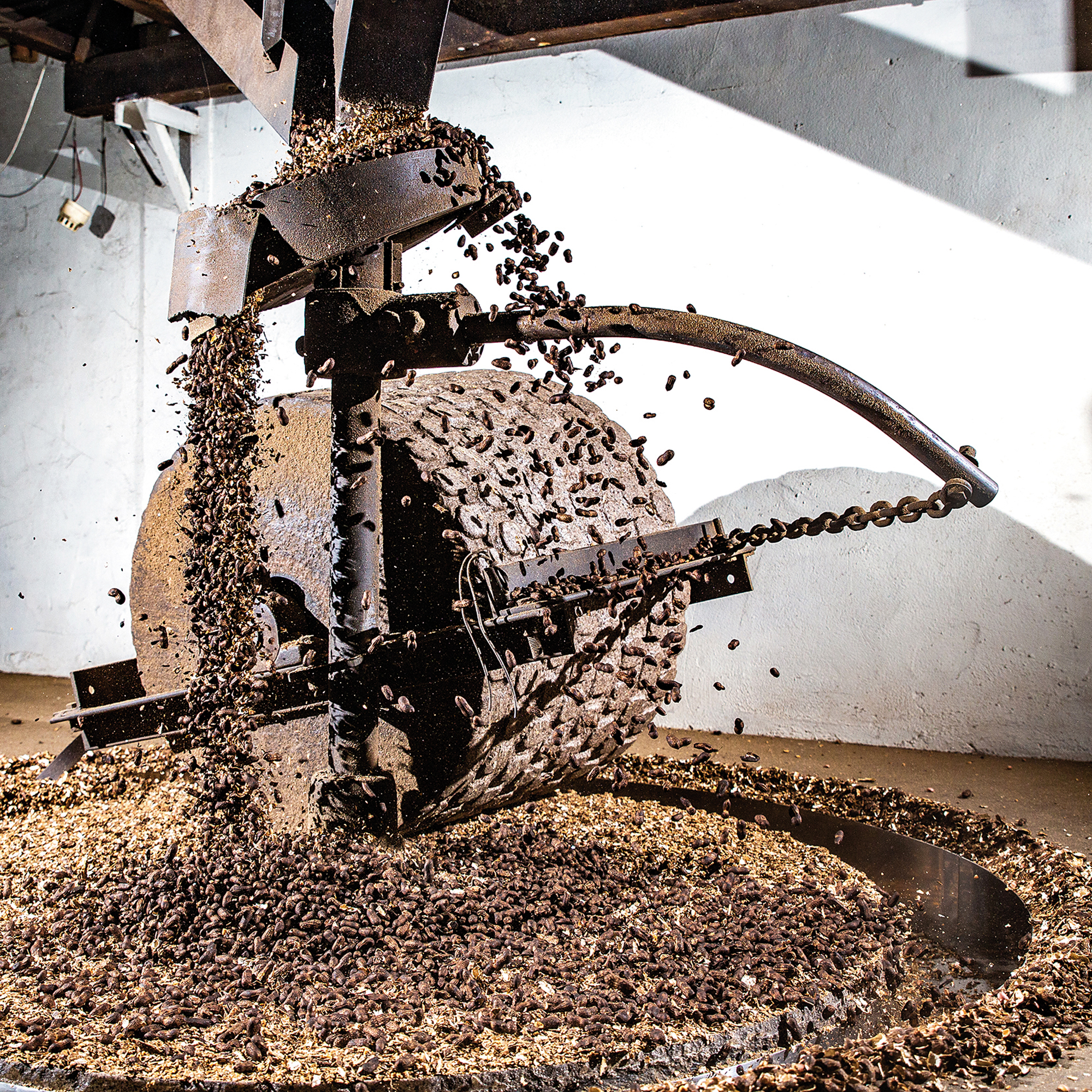 600キロの石臼 - Taiwan Panorama