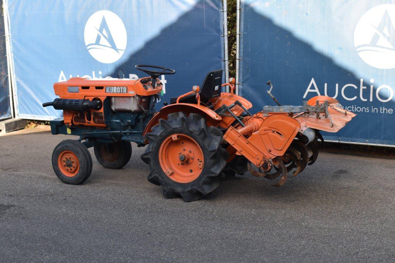 Mini tractor Kubota B7001 with diesel cultivator | Auctionport