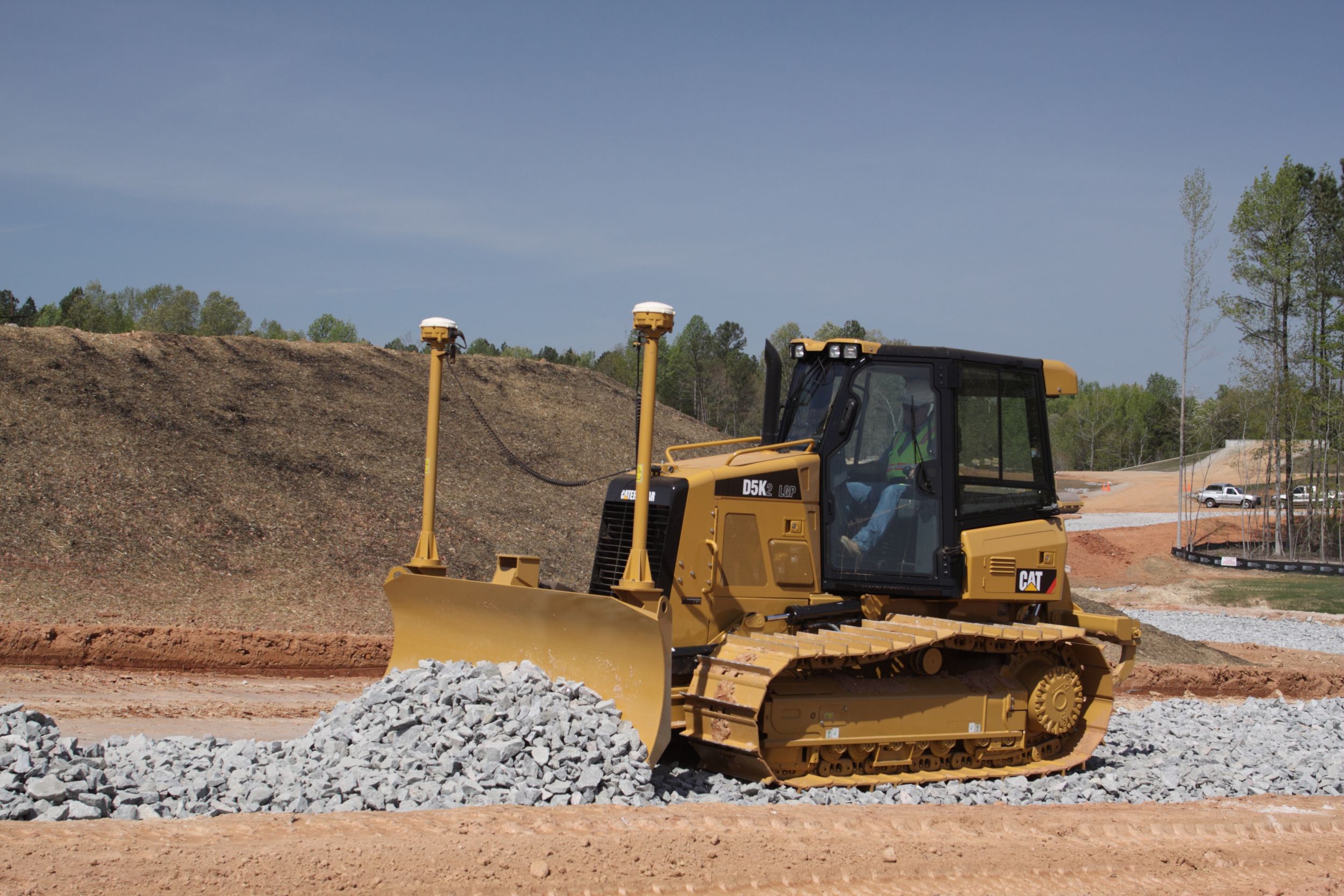 Cat D5K2 小型ドーザ | Caterpillar