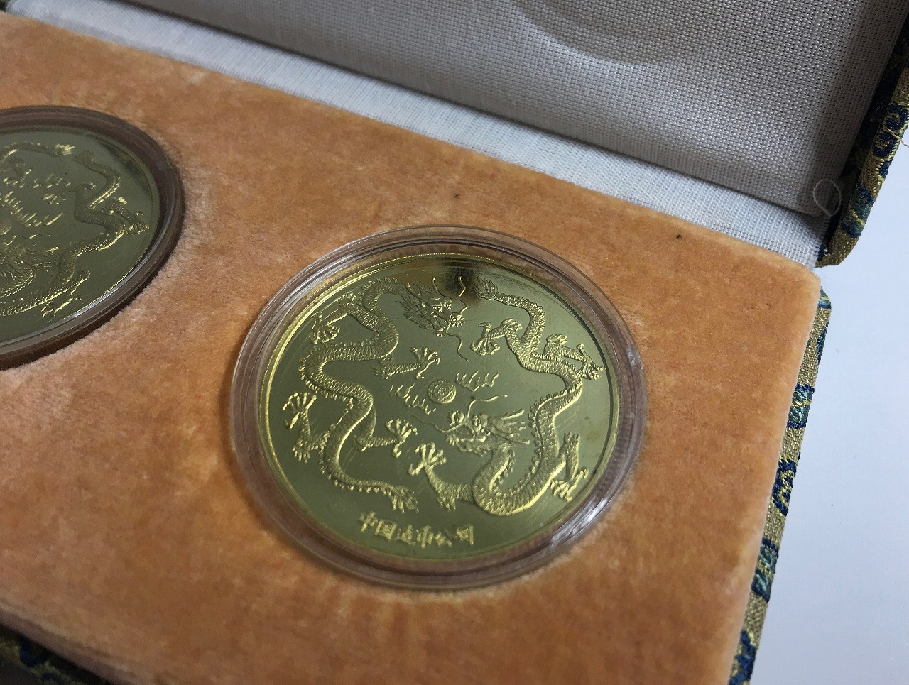 中国故宮博物院建院60周年記念メダル1925～1985年 2枚セット/未使用