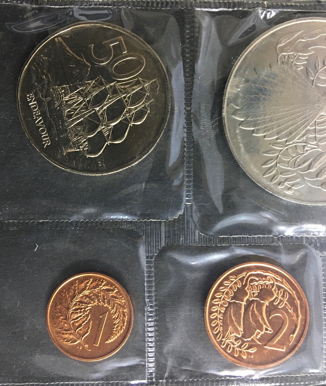 ニュージーランド 1980年銘ミント貨幣セット アルバム入り未使用7枚