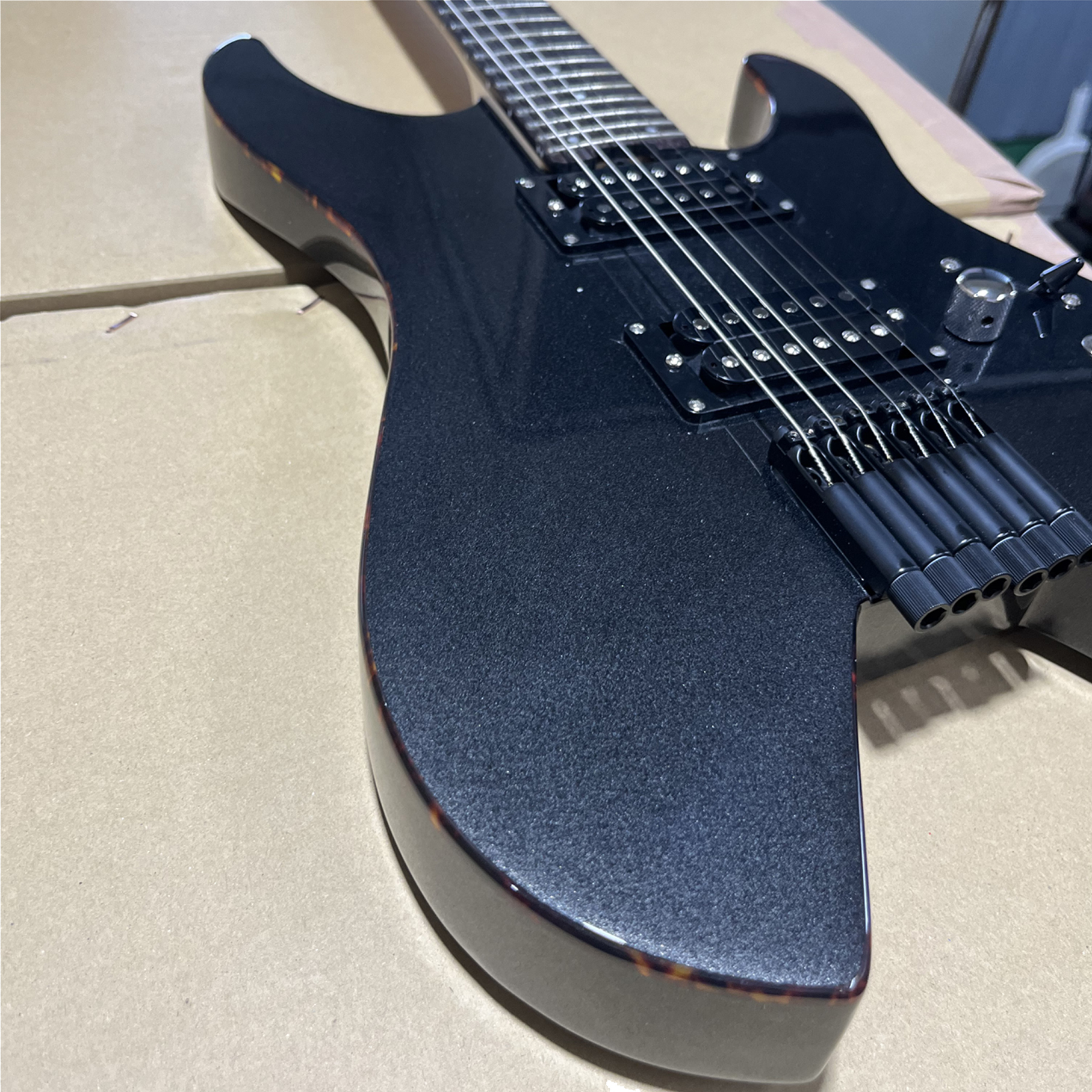 SPOTにOL-NV-HL/BKM、STWHが掲載されました | SCHECTER