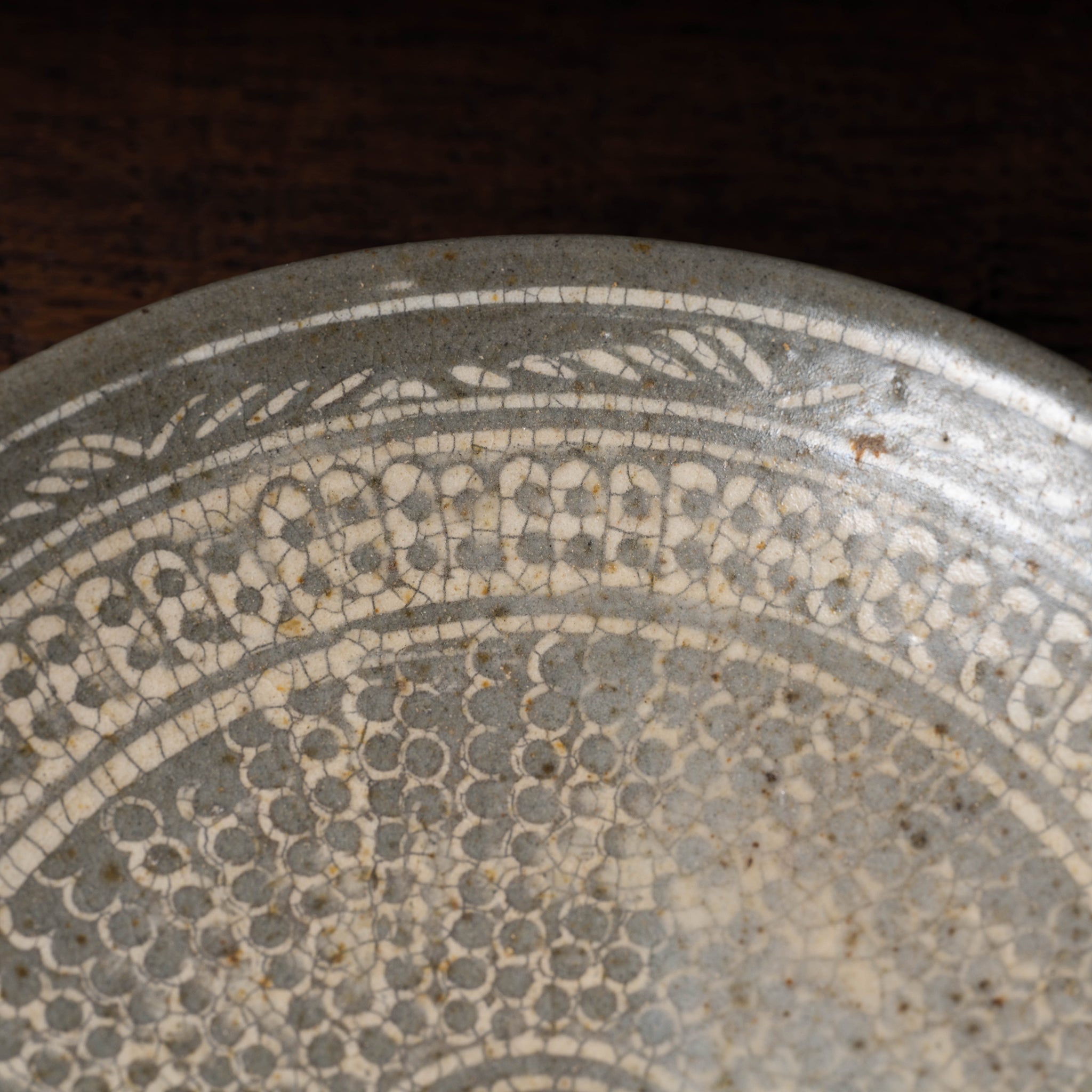 李朝 礼賓三島象嵌皿 – 燦禾 SANKA