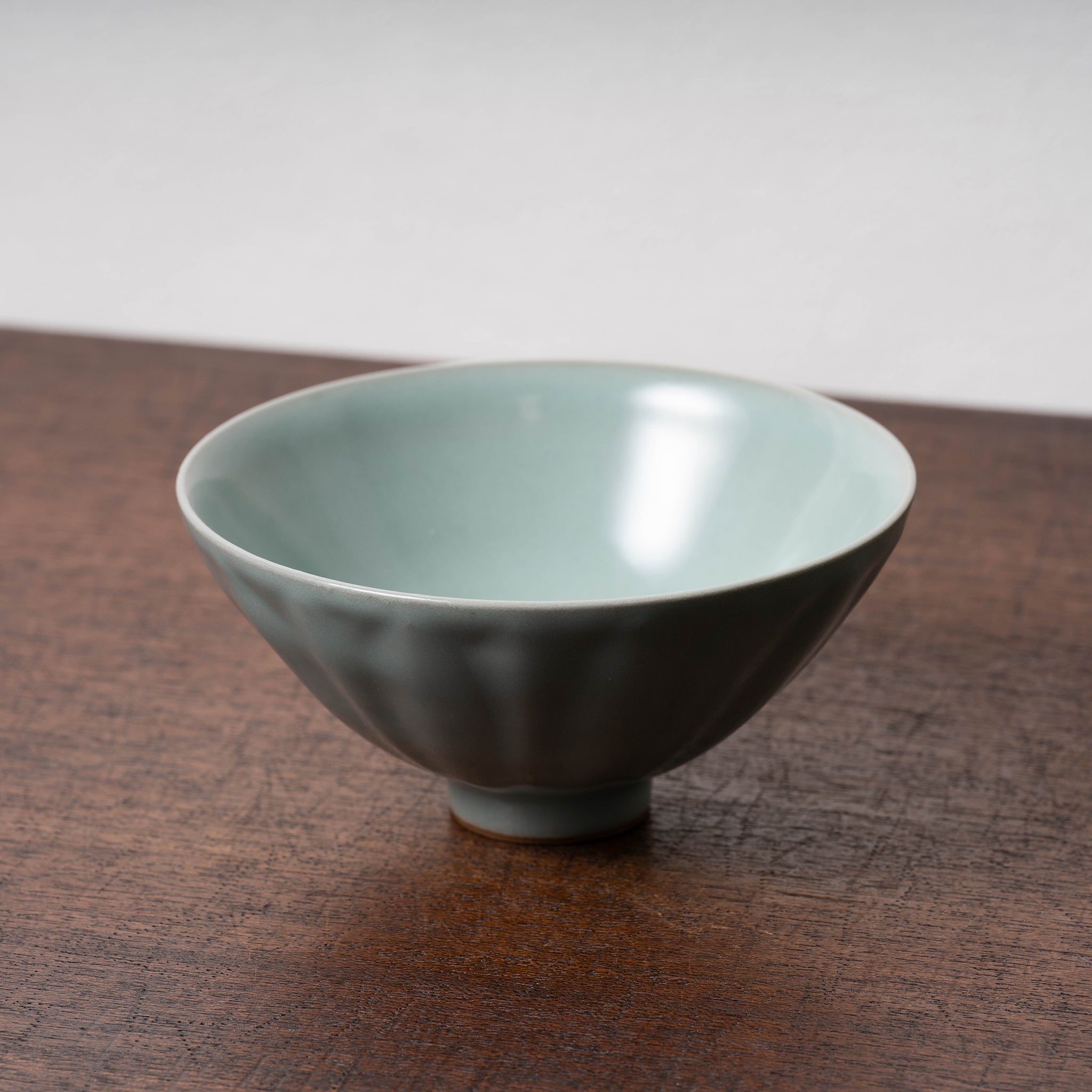 明代 龍泉窯 青磁鎬蓮弁文碗 – 燦禾 SANKA