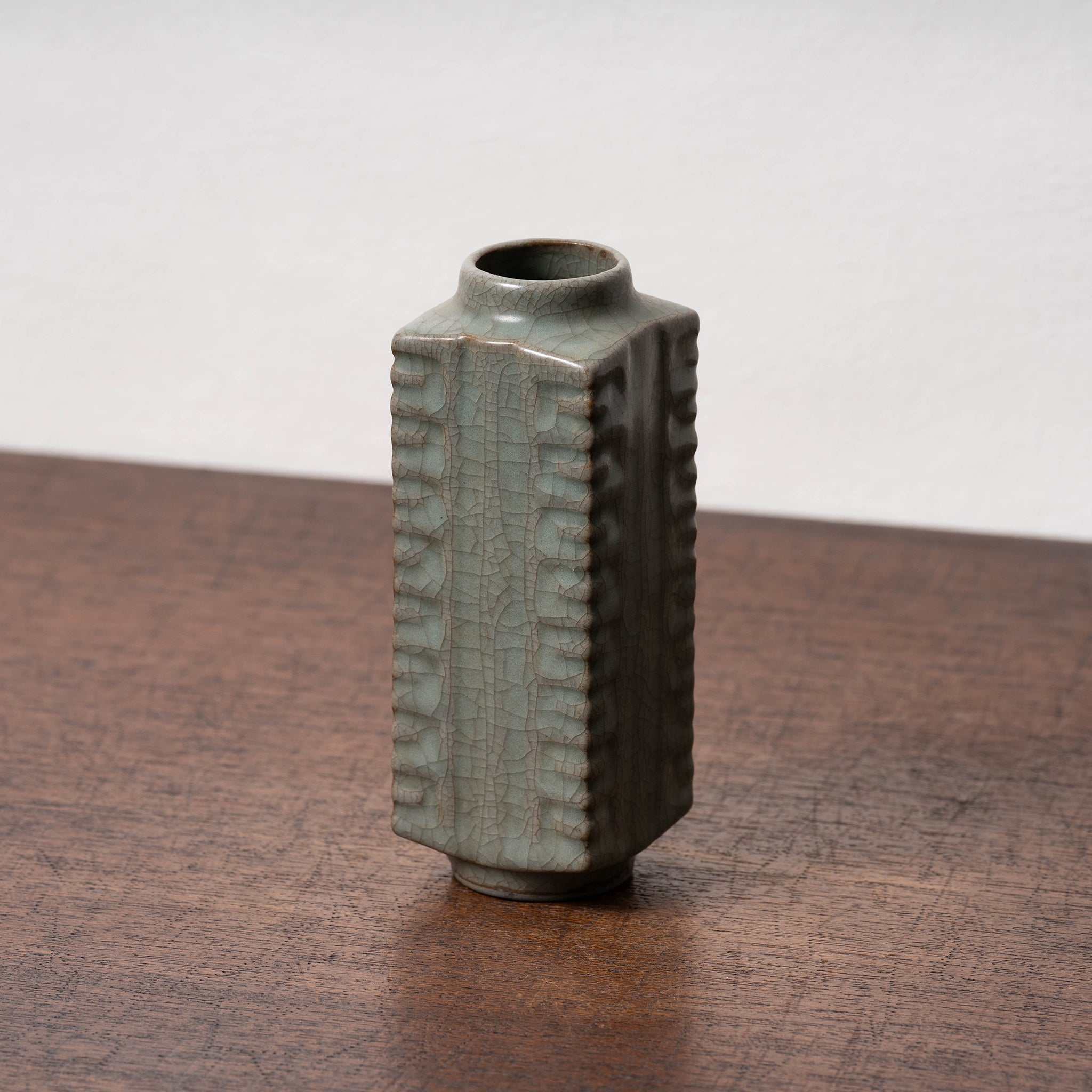 元代官窯 青磁琮形瓶 – 燦禾 SANKA