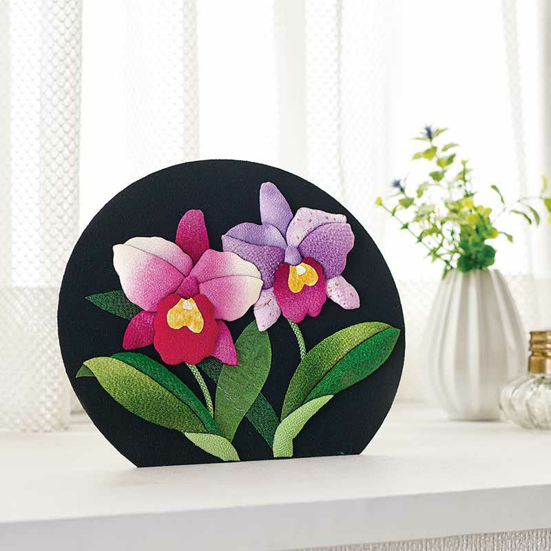 押絵飾り・花歳時記（カトレア）｜株式会社さくらほりきり