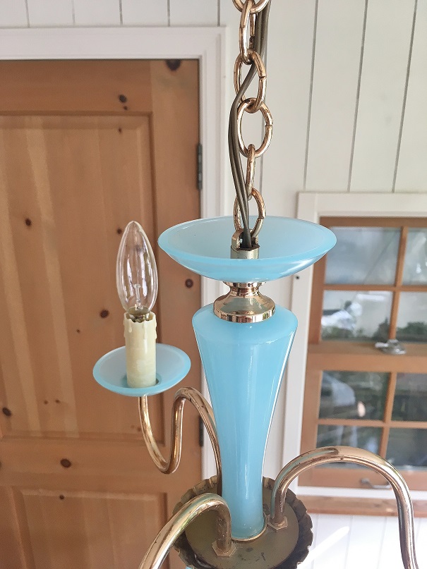 ブルーミルクガラスシャンデリアはかわいいアンティークネットショップ