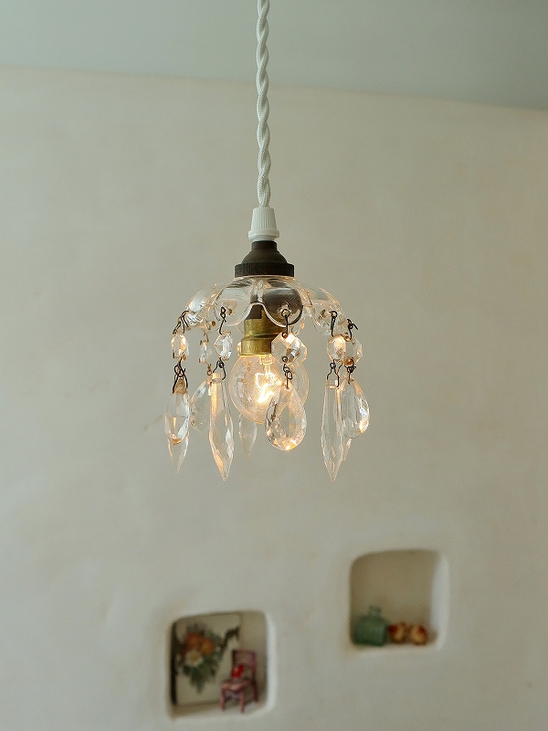 フランスデザインがかわいいミニシャンデリアはかわいいアンティーク