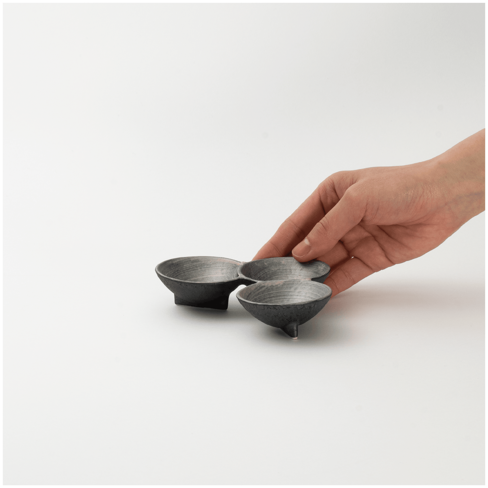 崇雪（shusetsu） 三連豆皿（シルバー） – 豆皿・小皿／皿・プレート