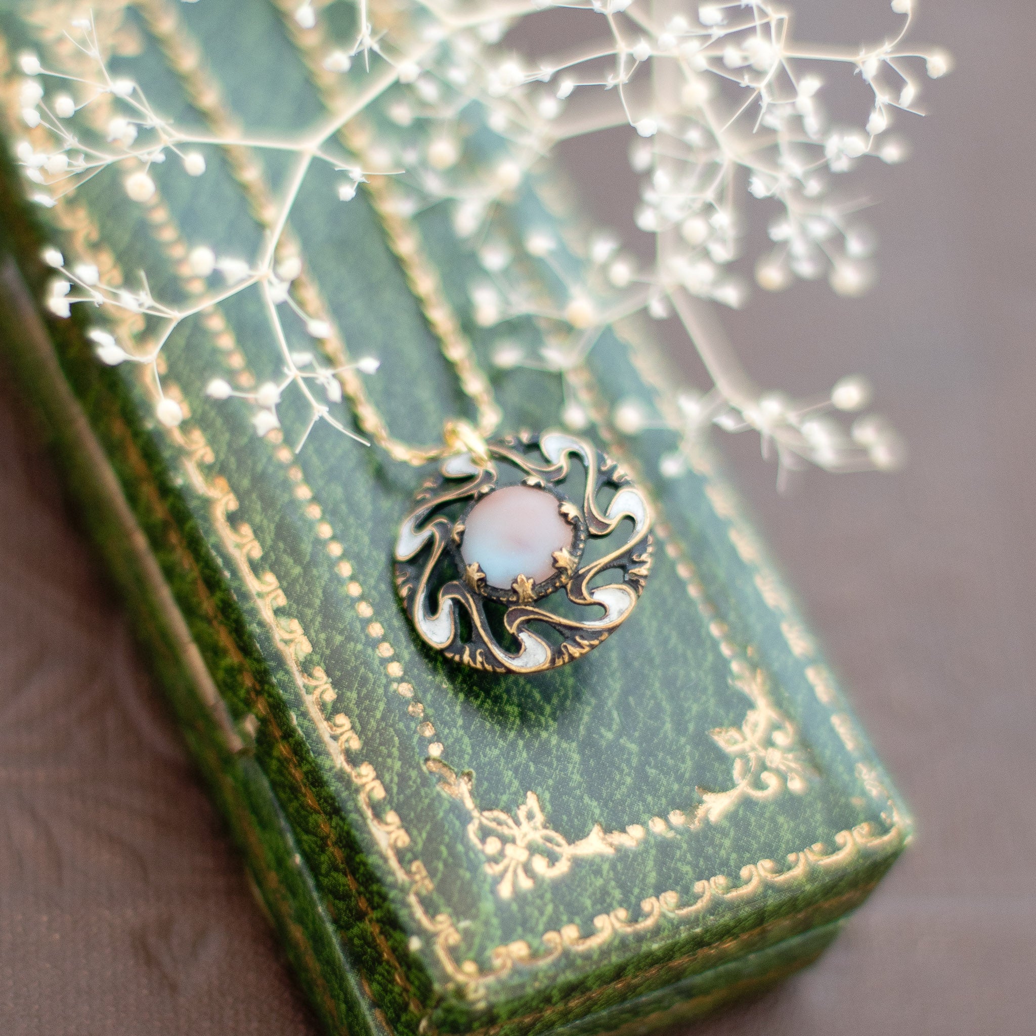 アンティークマットサフィレット・ネックレス