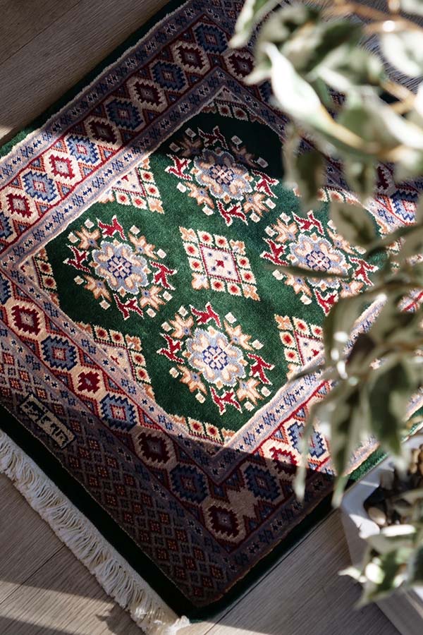 パキスタン絨毯【サティラグス | 手織り絨毯専門店】