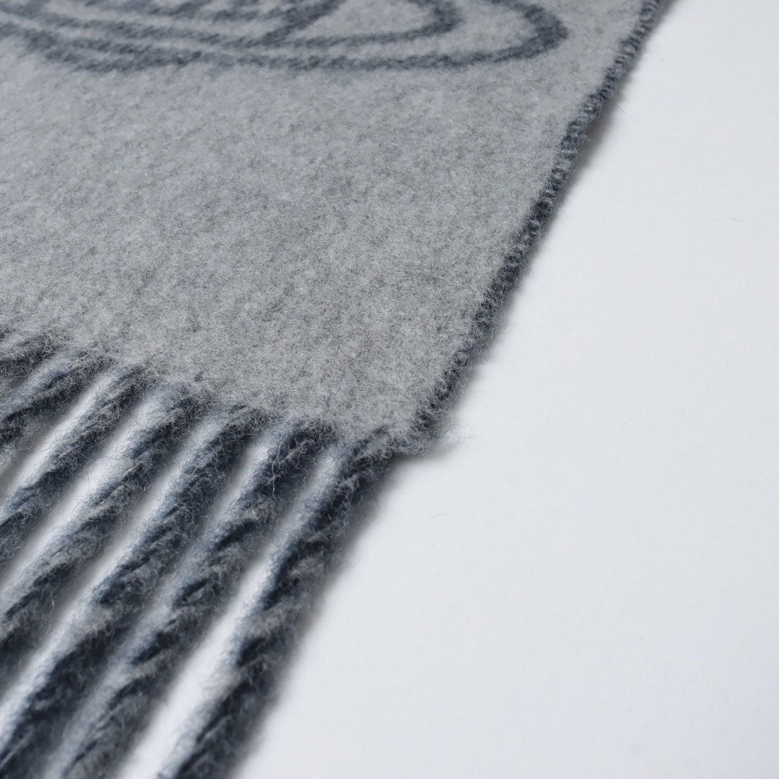 ヴィヴィアン ウエストウッド Vivienne Westwood マフラー （グレー