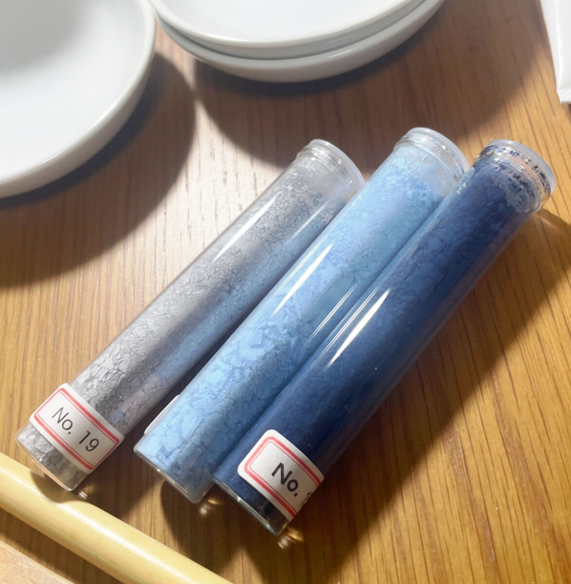 はじめての日本画編＞その⑤ 水干絵具で仕上げる - 松月堂 【熊野筆