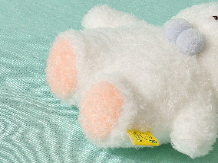 ふわふわのぬいぐるみの足底をトントンすると自立！くまやうさぎの