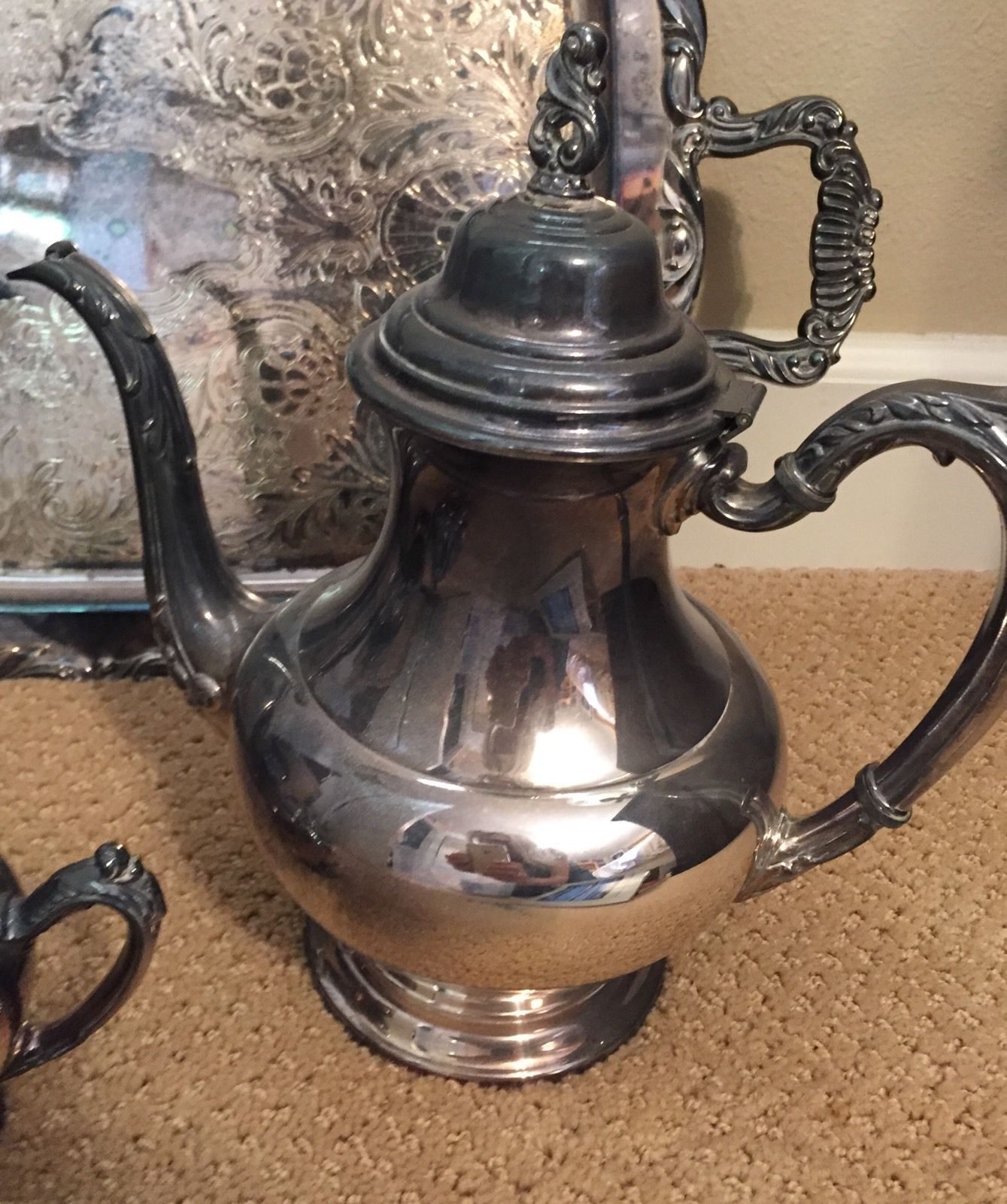 アンティークシルバーポット 銀器職人が手作業で製作した最高のポット