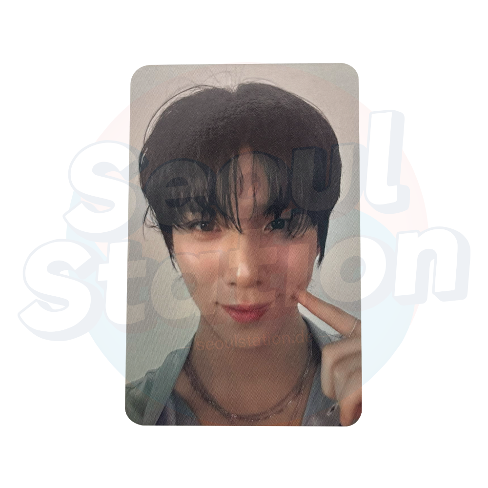 SF9 - 14th Mini Album 'FANTASY' - APPLE MUSIC Photocard (White
