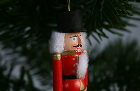 クリスマスツリーオーナメント 商品について – ドイツ・ザイフェンの木