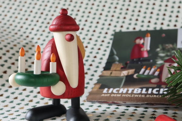 星持ちサンタ – ドイツ・ザイフェンの木のおもちゃ seiffen