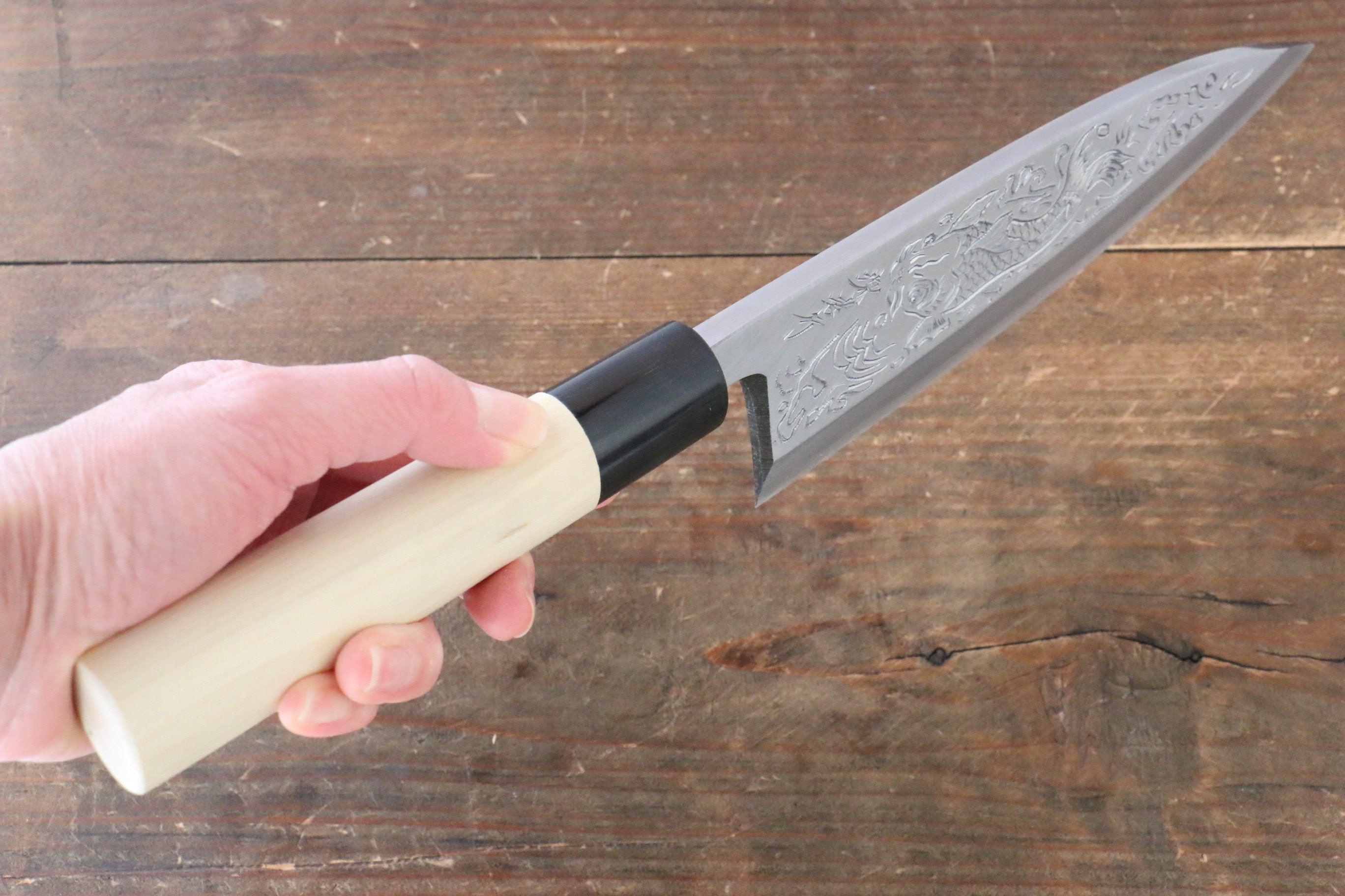 堺 孝行 霞研 白鋼 俎上の鯉の彫刻入り 出刃包丁 – 清助刃物 Japan