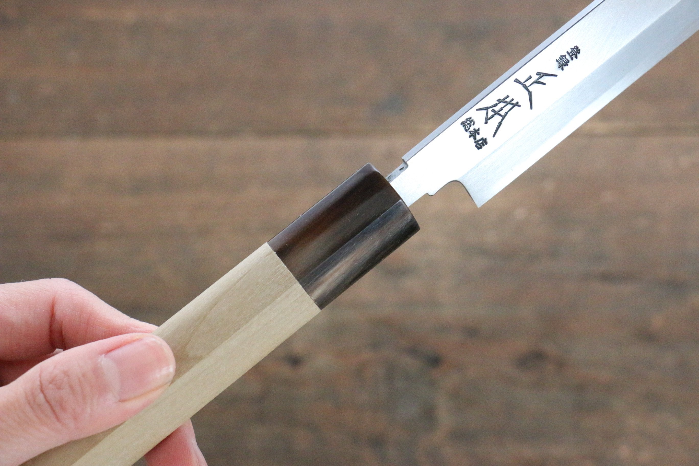 正本総本店 本霞 白ニ鋼 柳刃包丁 朴柄 – 清助刃物 Japan