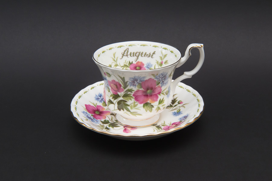 フラワー・オブ・ザ・マンスシリーズに描かれている花とその花言葉