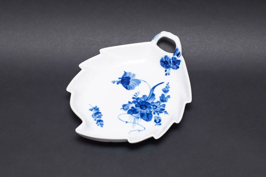 ロイヤル・コペンハーゲン ブルーフラワーカーブ リーフディッシュを