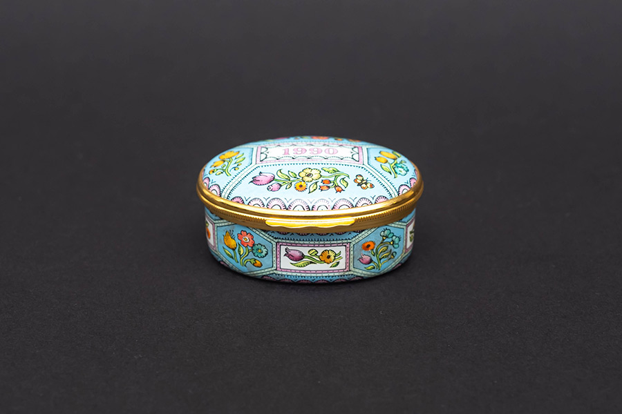 ハルシオン・デイズ エナメルボックス 『A Year to Remember』（1990年