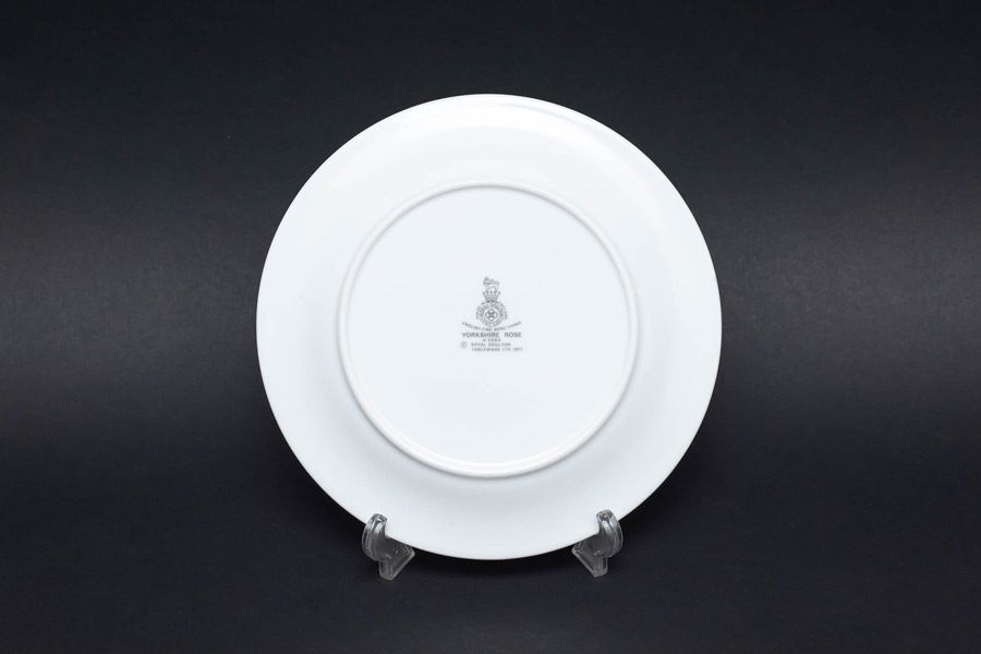 ロイヤル・ドルトン ヨークシャーローズ 17cmプレートを買い取りました