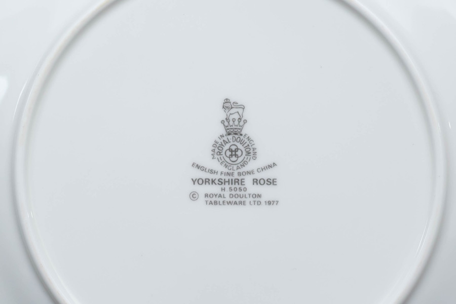 ロイヤル・ドルトン ヨークシャーローズ 17cmプレートを買い取りました
