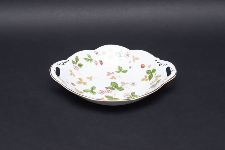 ウェッジウッド ワイルドストロベリー ウィンザートレイを買い取りまし