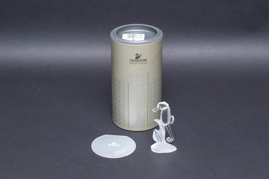 スワロフスキー タツノオトシゴを買い取りました｜ブランド食器買取の