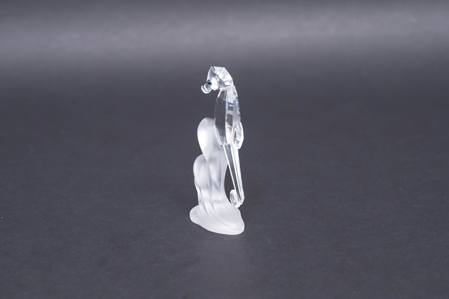 スワロフスキー タツノオトシゴを買い取りました｜ブランド食器買取の