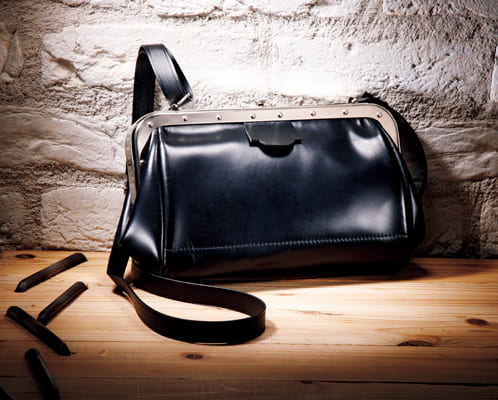 車掌鞄｜無骨さが男心をくすぐる本物の車掌カバン | サライ.jp｜小学館